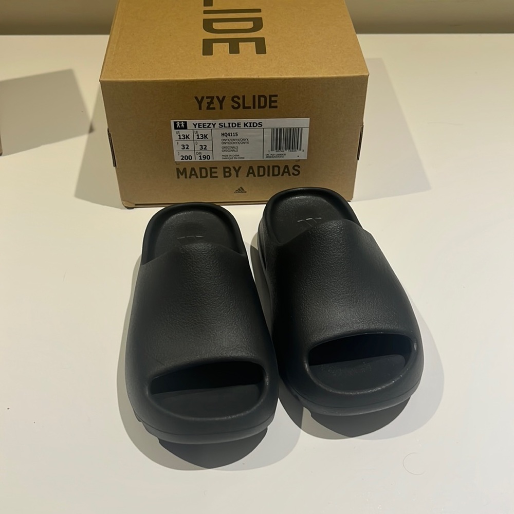 Kids Black Yeezy Slides by Adidas size 13